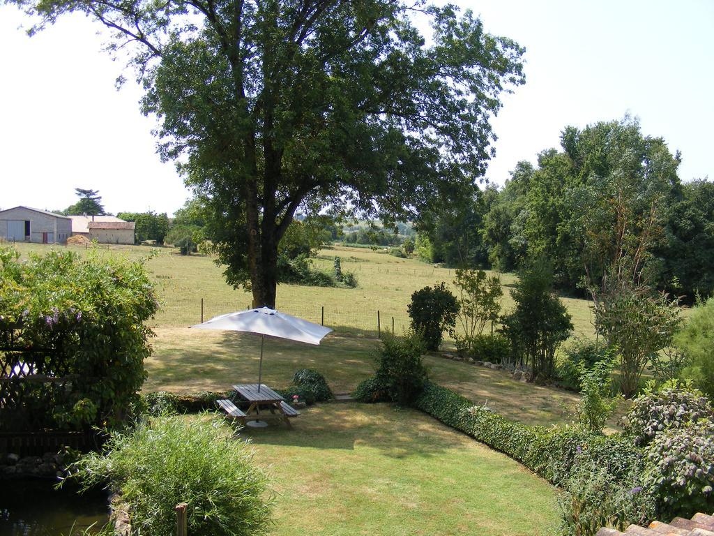Gites Mirathon Baleyssagues Bagian luar foto